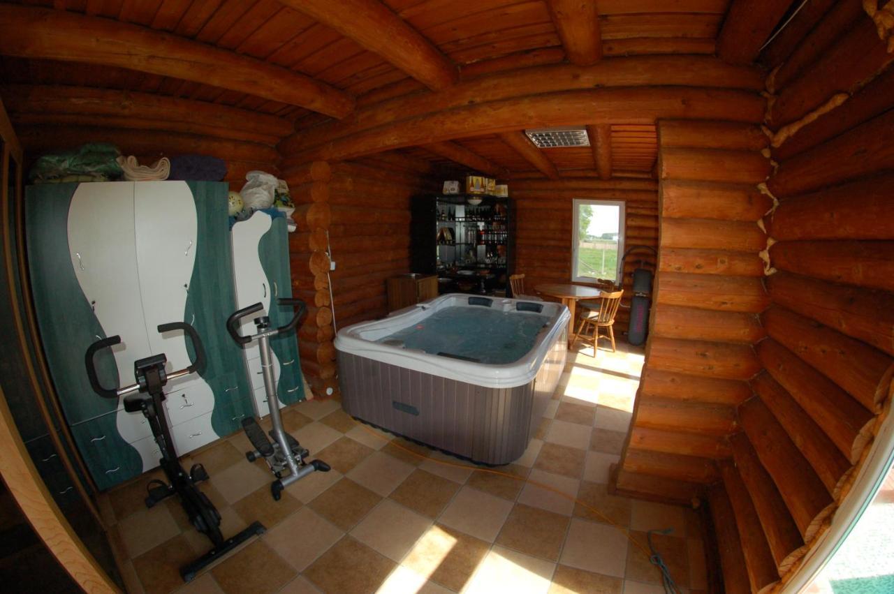Roenk-Wellness Panzio Mezopeterd Bed & Breakfast Dış mekan fotoğraf
