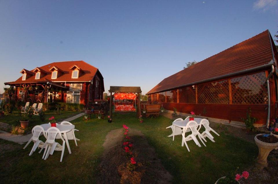 Roenk-Wellness Panzio Mezopeterd Bed & Breakfast Dış mekan fotoğraf