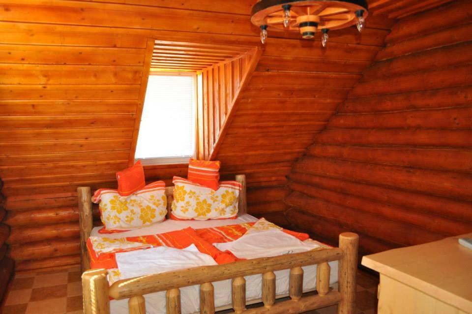 Roenk-Wellness Panzio Mezopeterd Bed & Breakfast Dış mekan fotoğraf