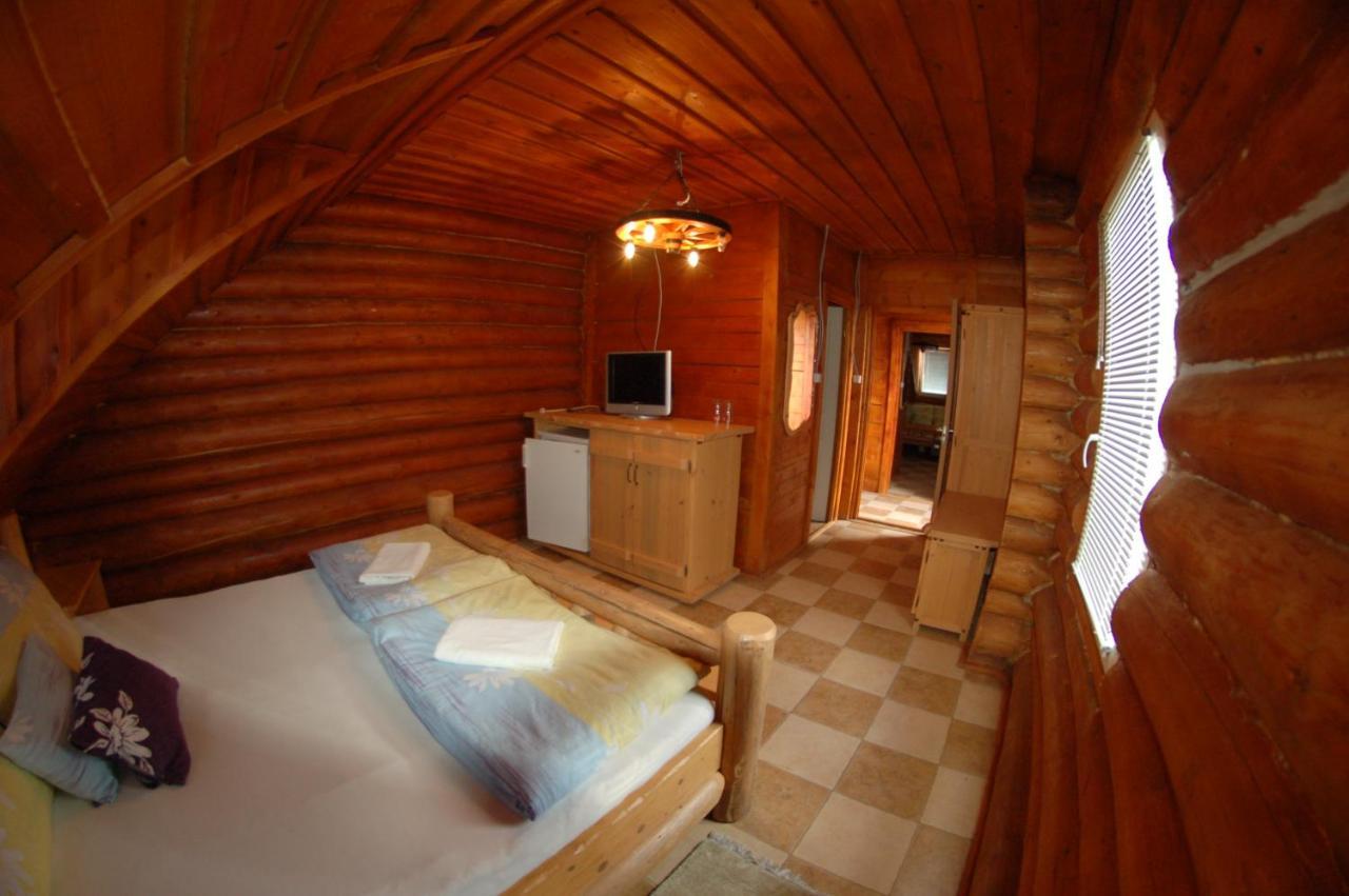 Roenk-Wellness Panzio Mezopeterd Bed & Breakfast Dış mekan fotoğraf
