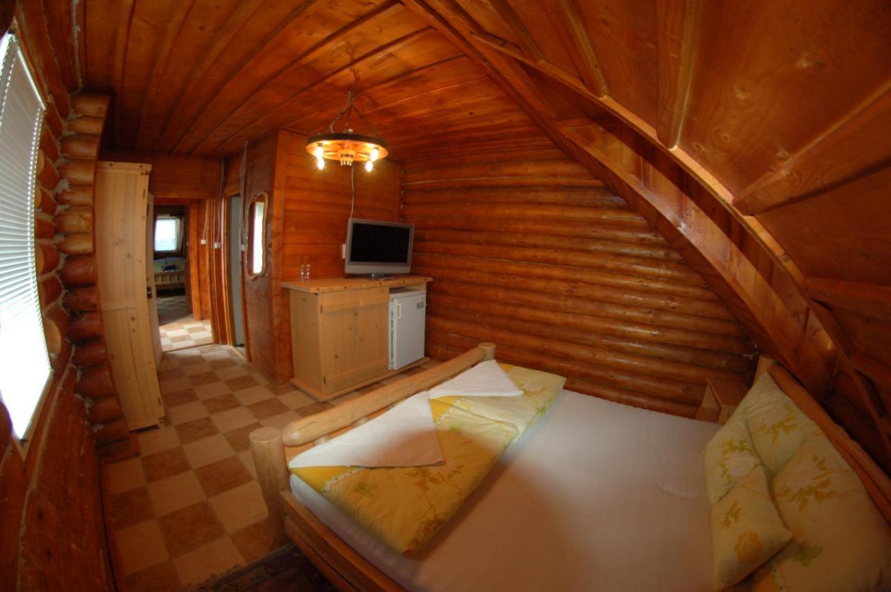 Roenk-Wellness Panzio Mezopeterd Bed & Breakfast Dış mekan fotoğraf
